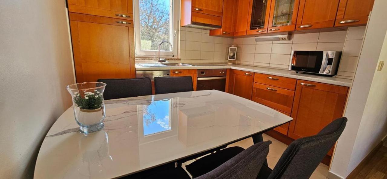 Apartment Rose Malinska Ngoại thất bức ảnh